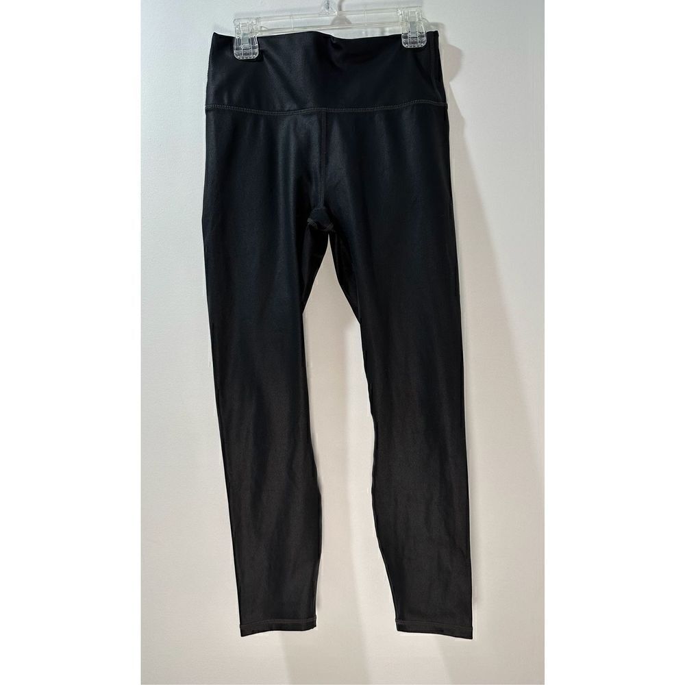 Fabletics women’s black cropped leggings size small. #16-0378